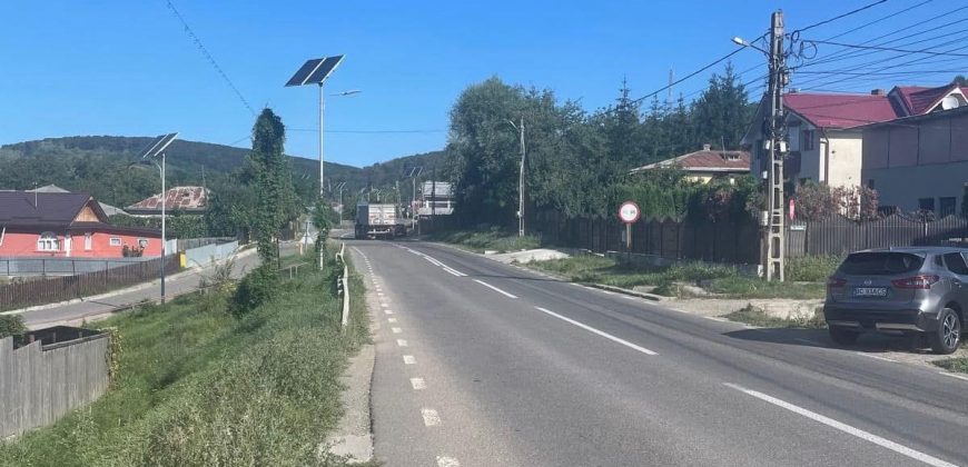 Casa batraneasca si teren 757 mp Margineni