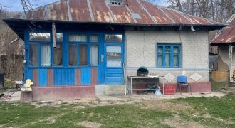 Casa si teren 2700 mp Crihan-Magura