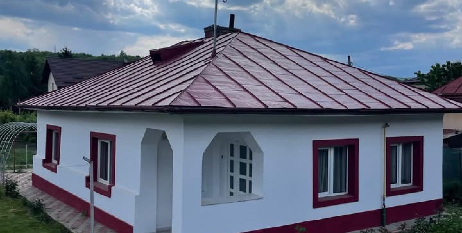 Casa parter,centru -Margineni,teren 1366 mp