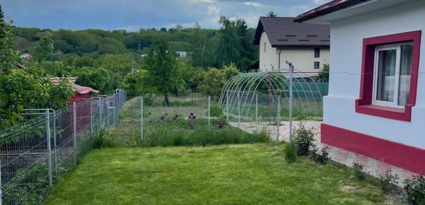 Casa parter,centru -Margineni,teren 1366 mp